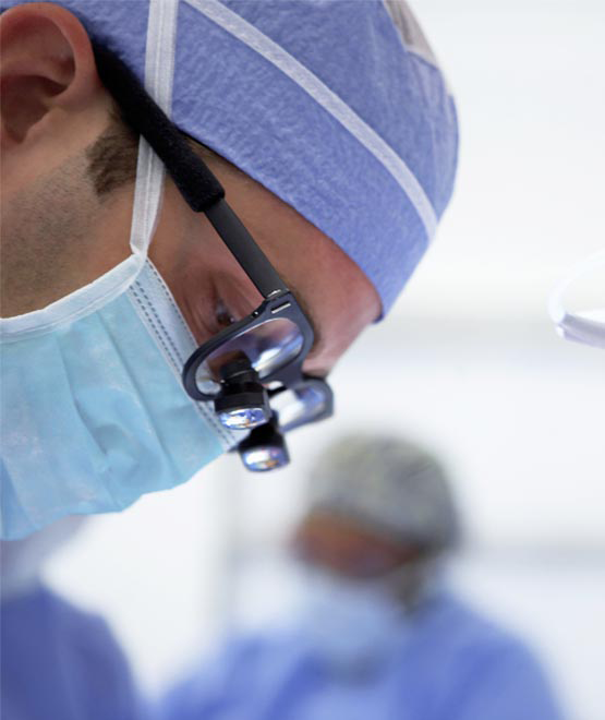 マスクを着用した人のクローズアップ